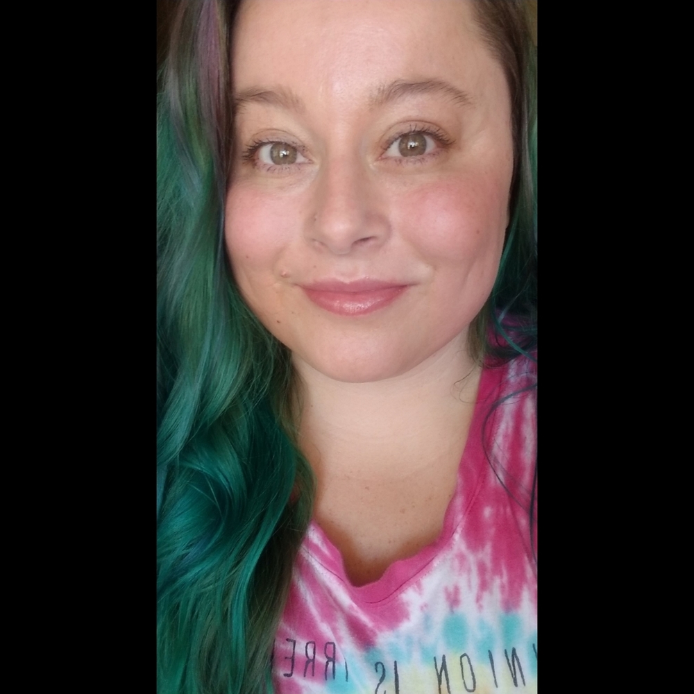 Meet your Posher, Laurielle🙆☮